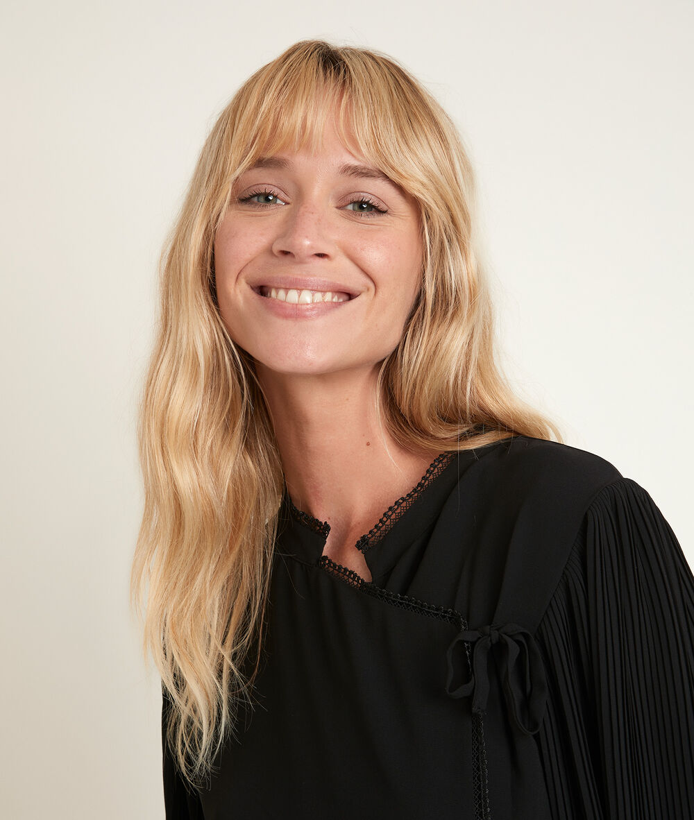 Carline pleated wrap dress noir.