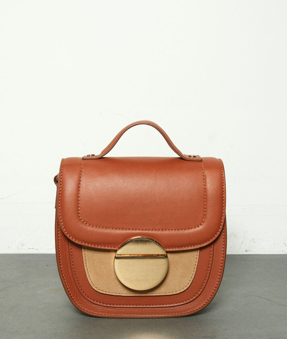 The num&eacute;ro 8 camel-coloured &mdash; iconic bag camel.