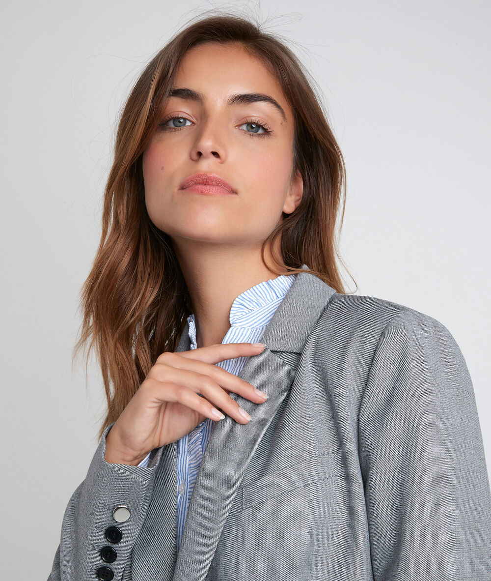Taly crossover end-on-end weave tailored jacket gris pale.