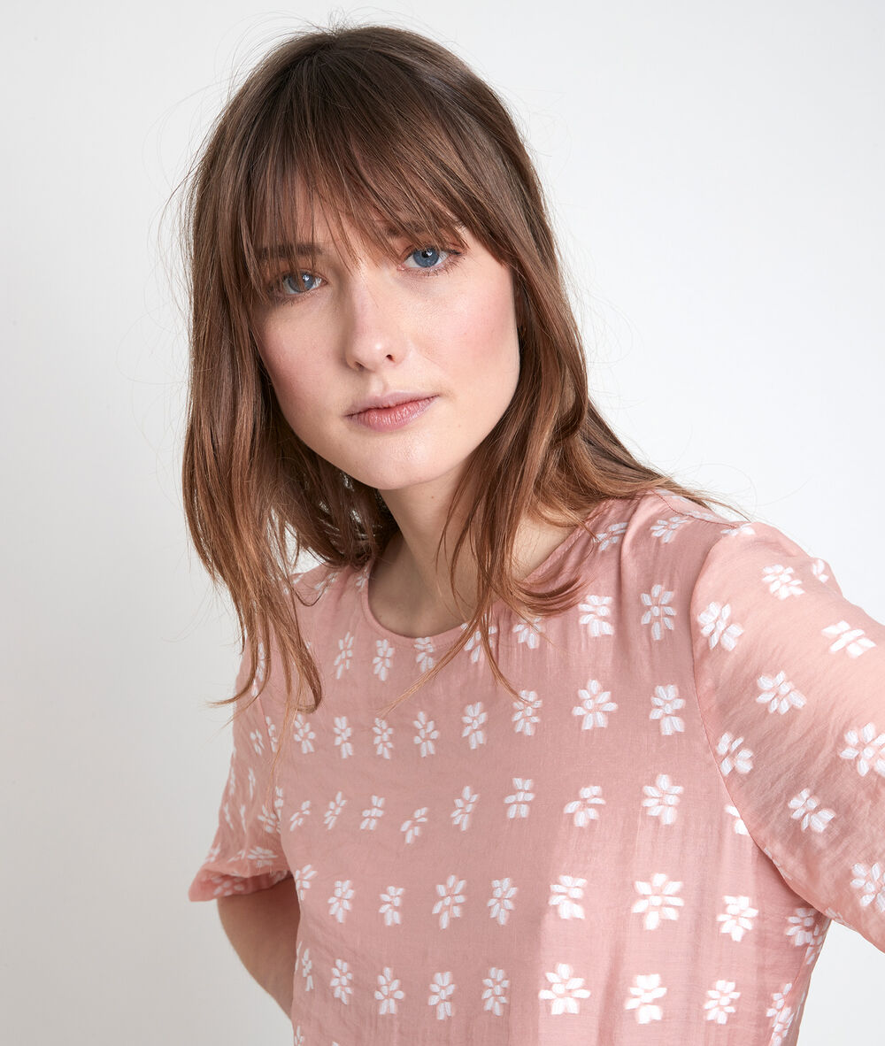 Chaima embroidered pink dress make up.