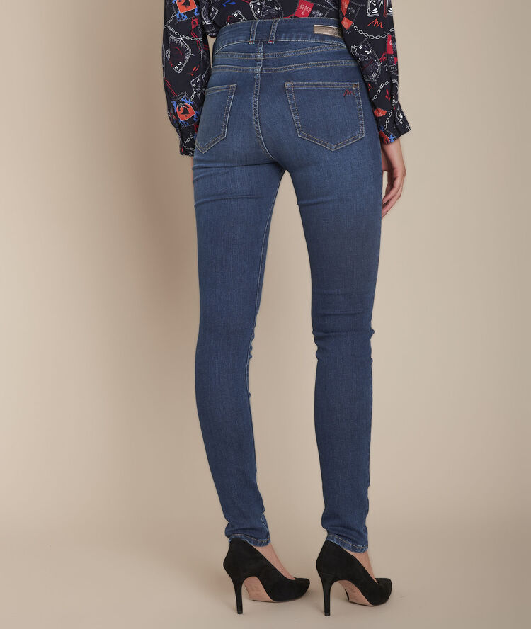 The iconic silvia stone-coloured recycled used-look slim-fit light washed.