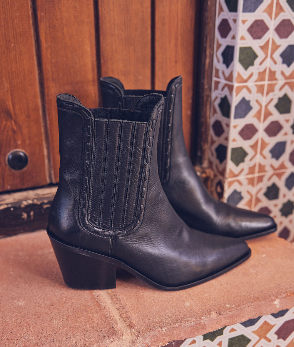Nadie short black leather cowboy boots PhotoZ | 1-2-3