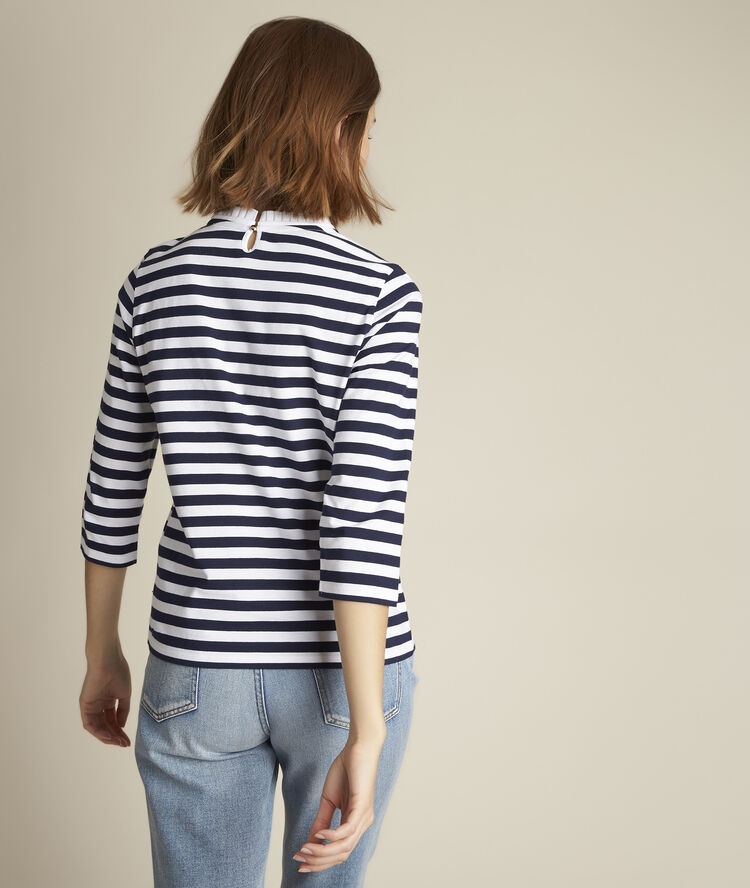 Rainbow striped t-shirt with stand-up collar ink.