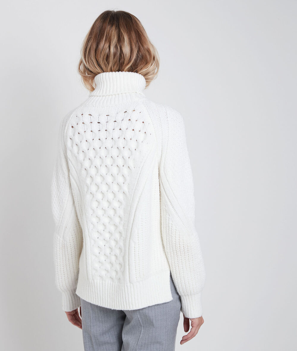 Remy polo neck cable knit pullover creme.