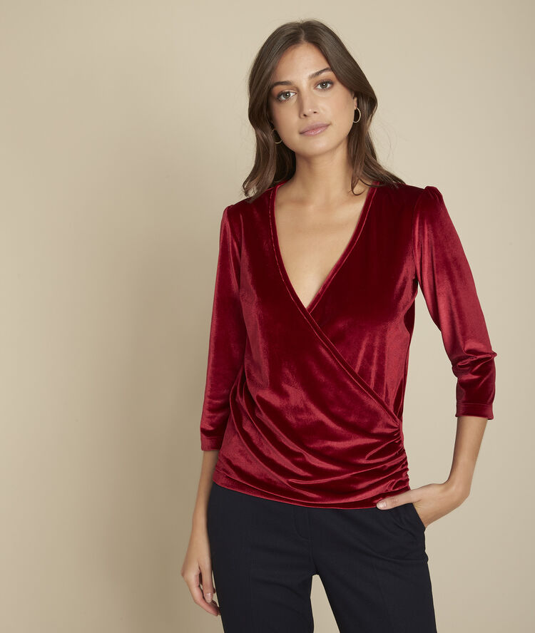 Crossover t-shirt in champagne velvet redcurrant.