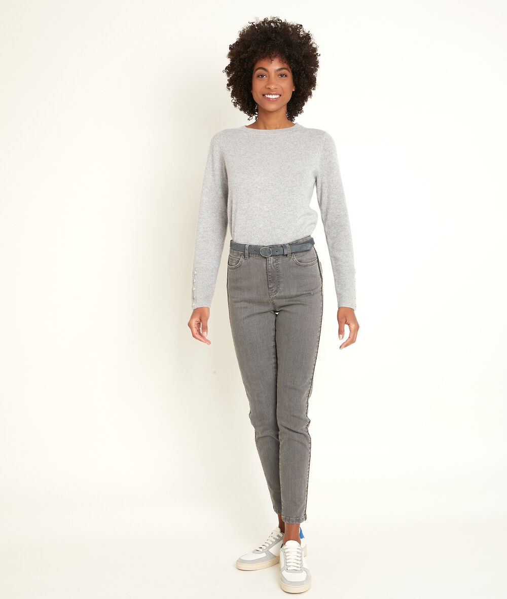 River grey cashmere pullover chine clair.