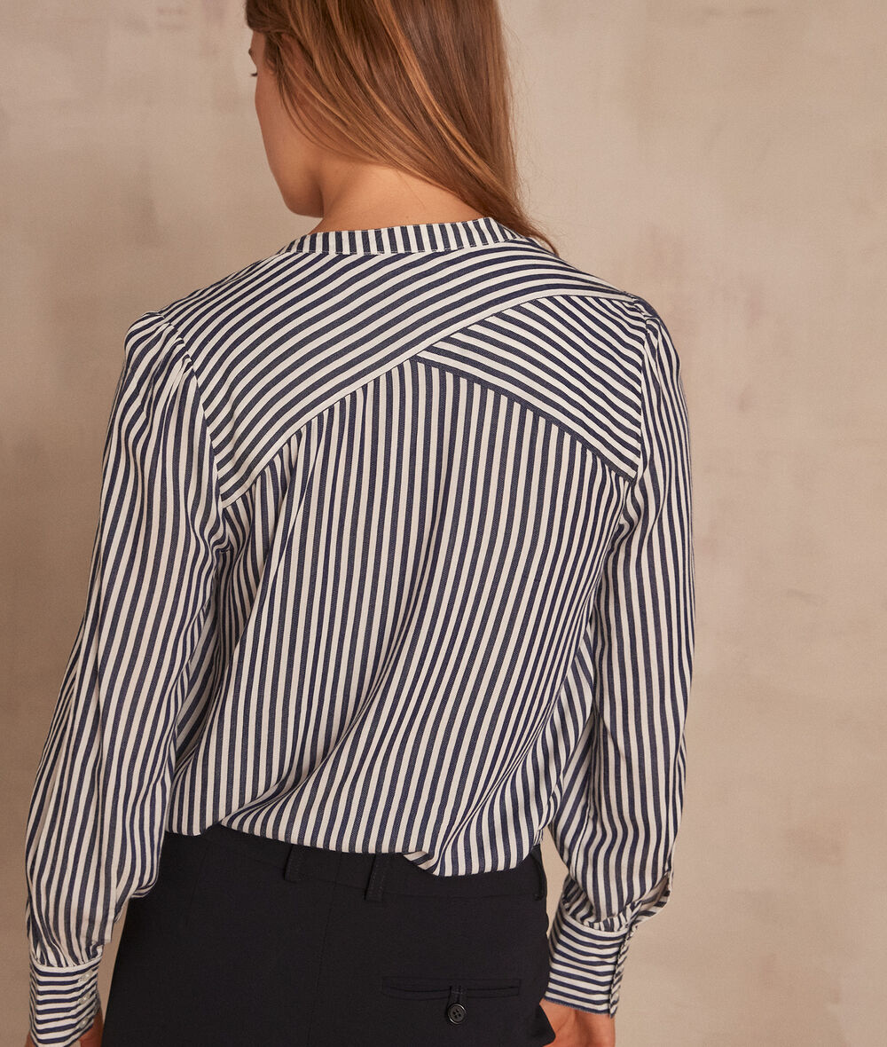 Theonie loose-fitting shirt with navy and white stripes PhotoZ | 1-2-3