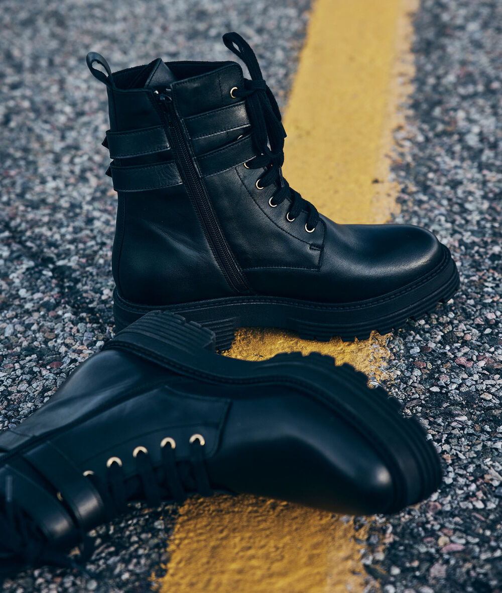 Neon black leather combat-style boots PhotoZ | 1-2-3