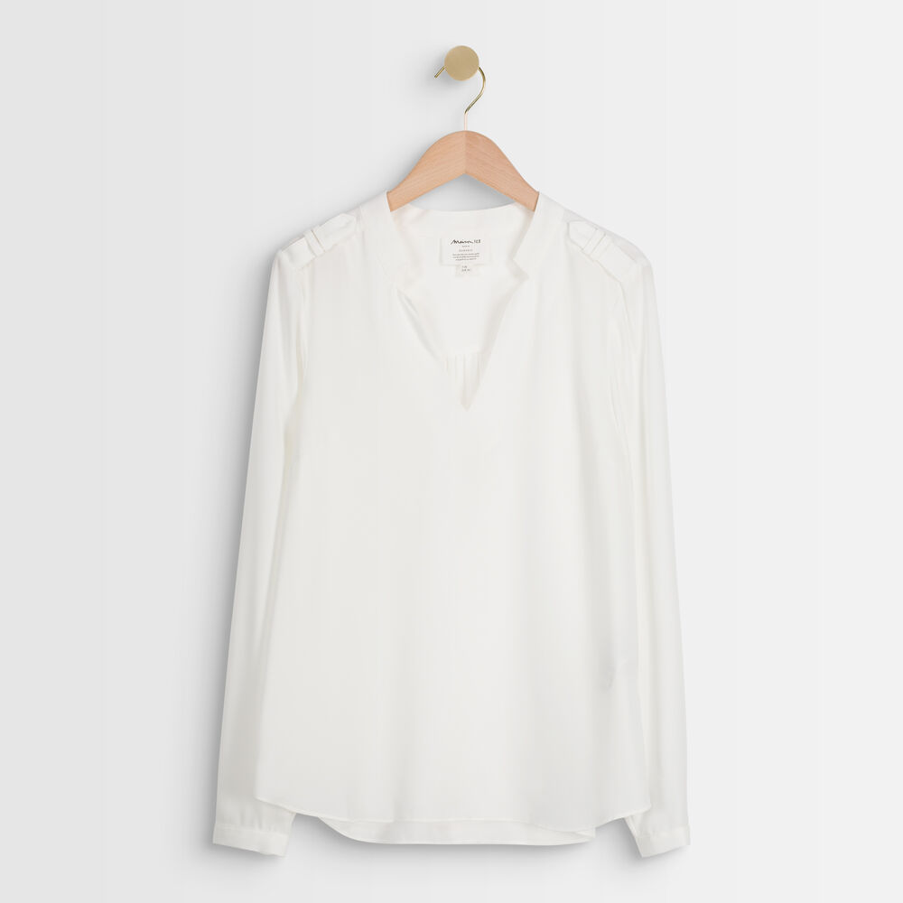 Jada ecru v-neck blouse ecru.