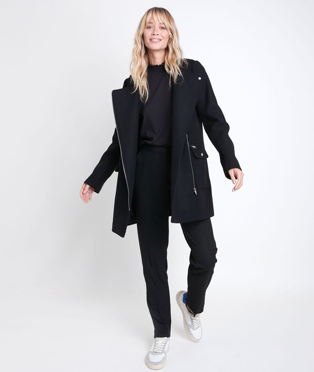 Oryana wool blend coat noir.