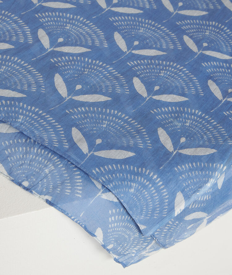 Capucine printed scarf pearly white.