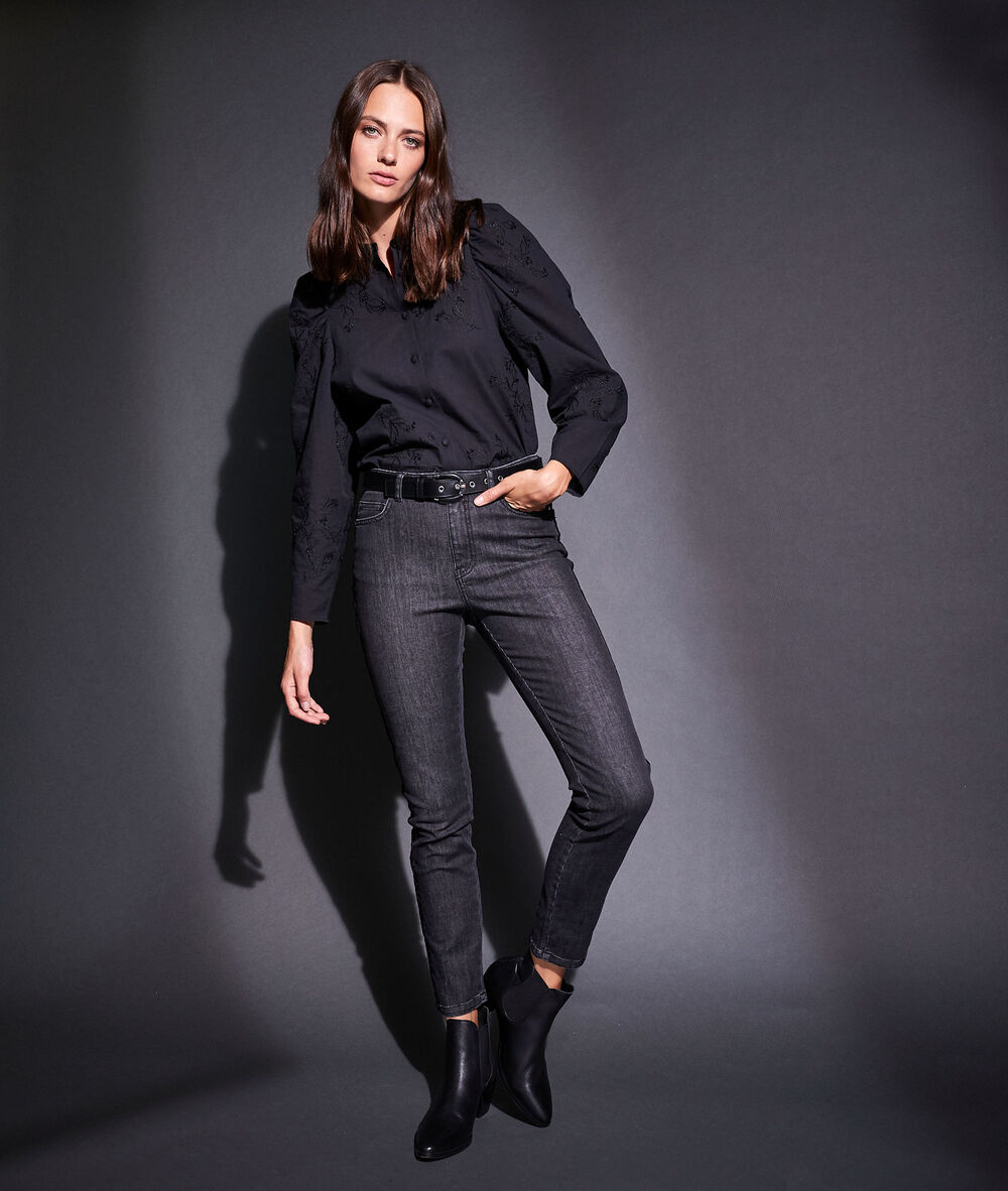 Petra 7/8 slim velvet jeans noir.