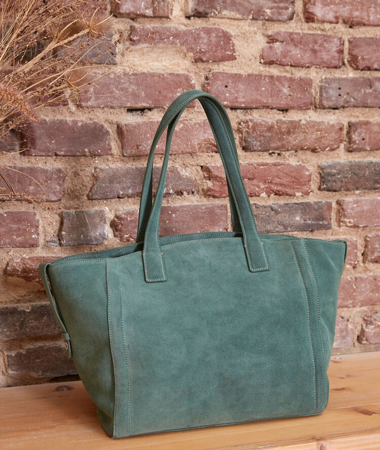 Number 3 in slate-coloured suede ardoise.