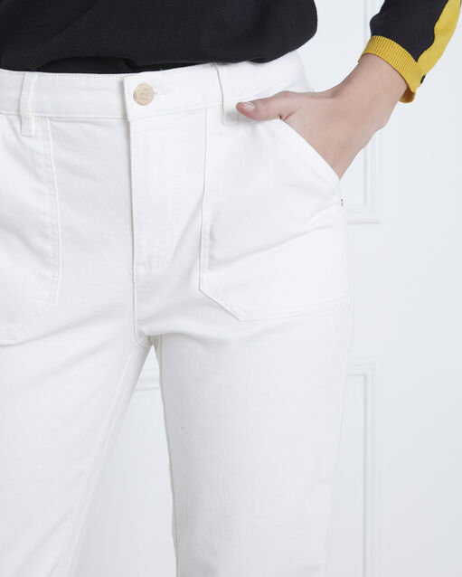 Coconut off-white 7/8 length boyfriend jeans off white.