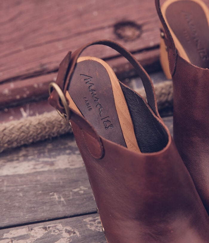Clothilde brown leather clogs PhotoZ | 1-2-3