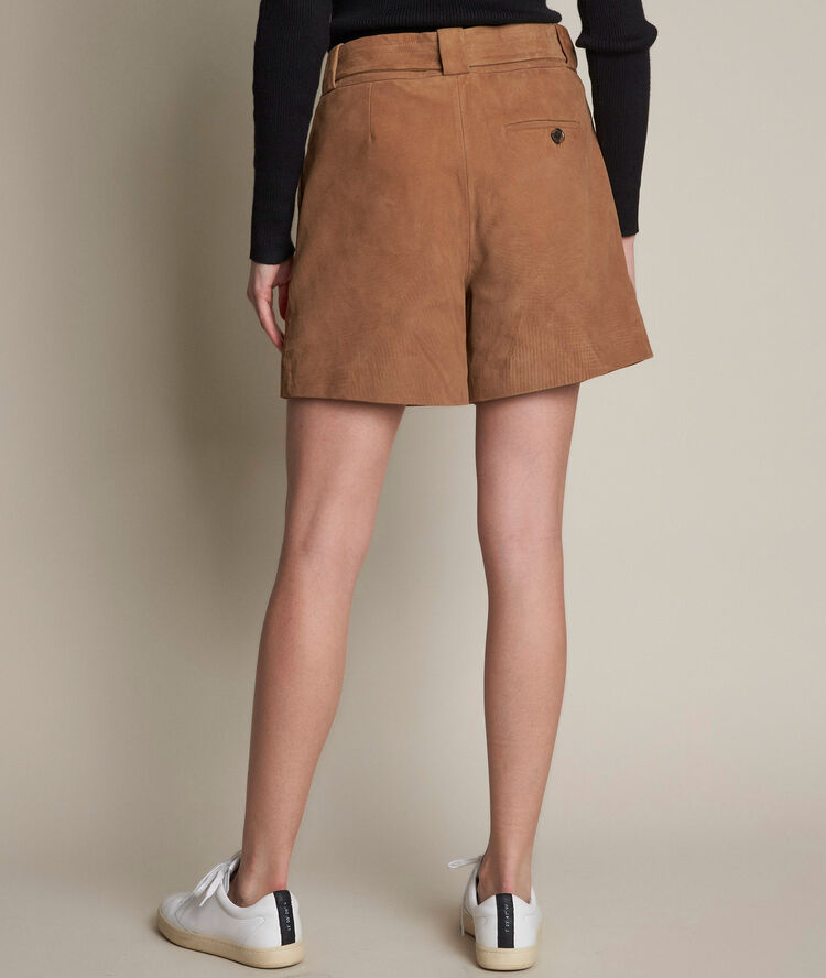Imani suede shorts light camel.