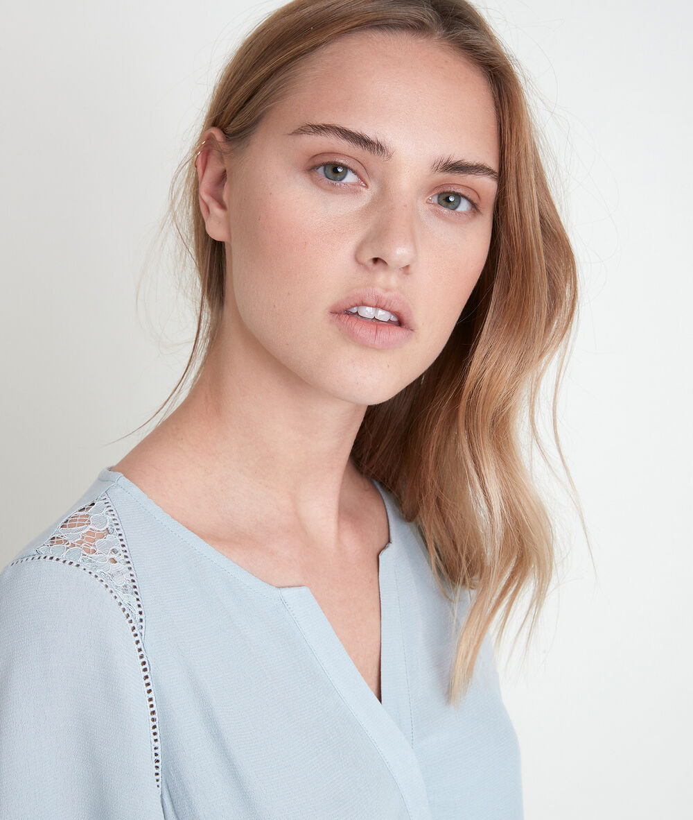 Donna mint-coloured dual-fabric top menthe.