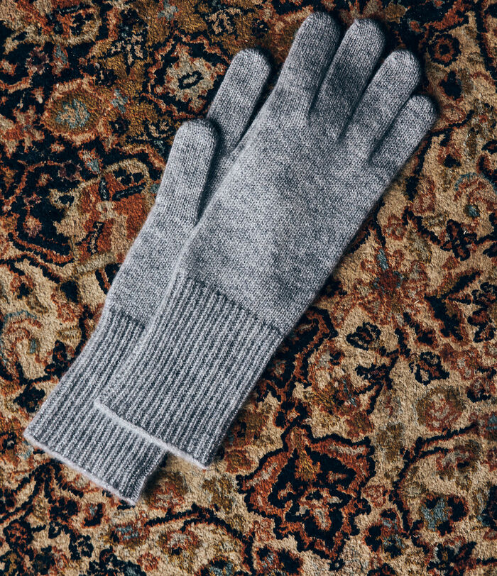 Sacha grey recycled-cashmere gloves