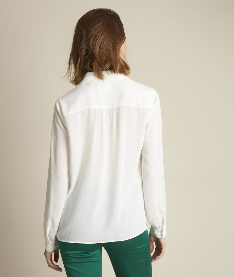 Elina shirt with decorative collar ecru.