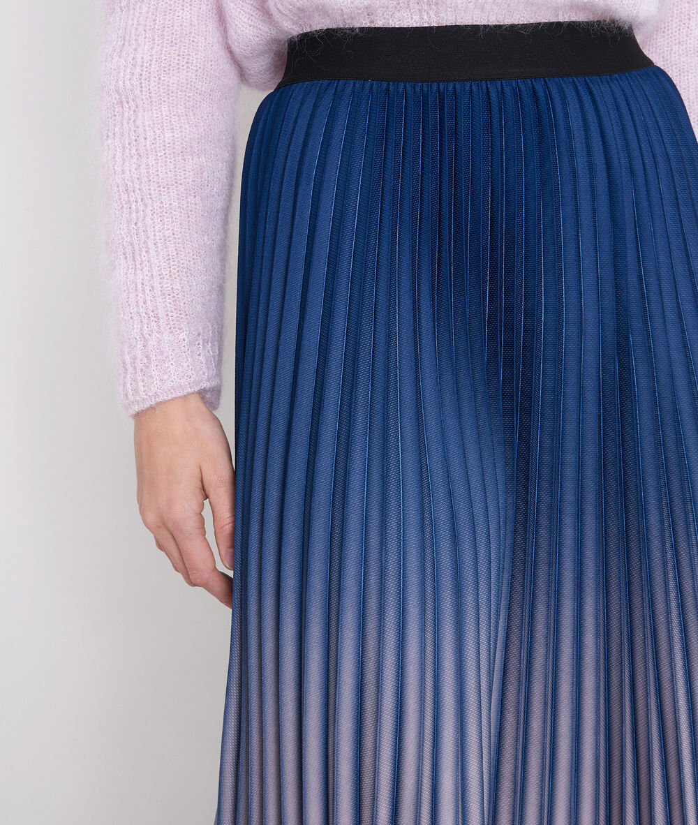 Elara tie-dye pleated skirt marine.
