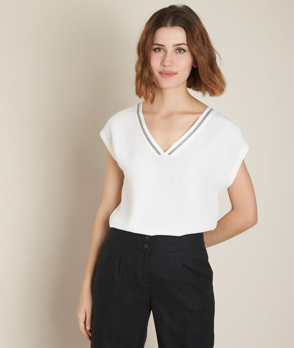Remix greige t-shirt with decorative neckline | 1-2-3 Remix greige t-shirt with decorative neckline PhotoZ | 1-2-3
