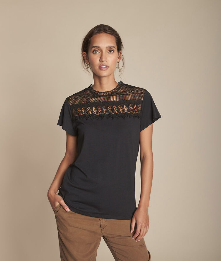 Carmen black lace t-shirt black.