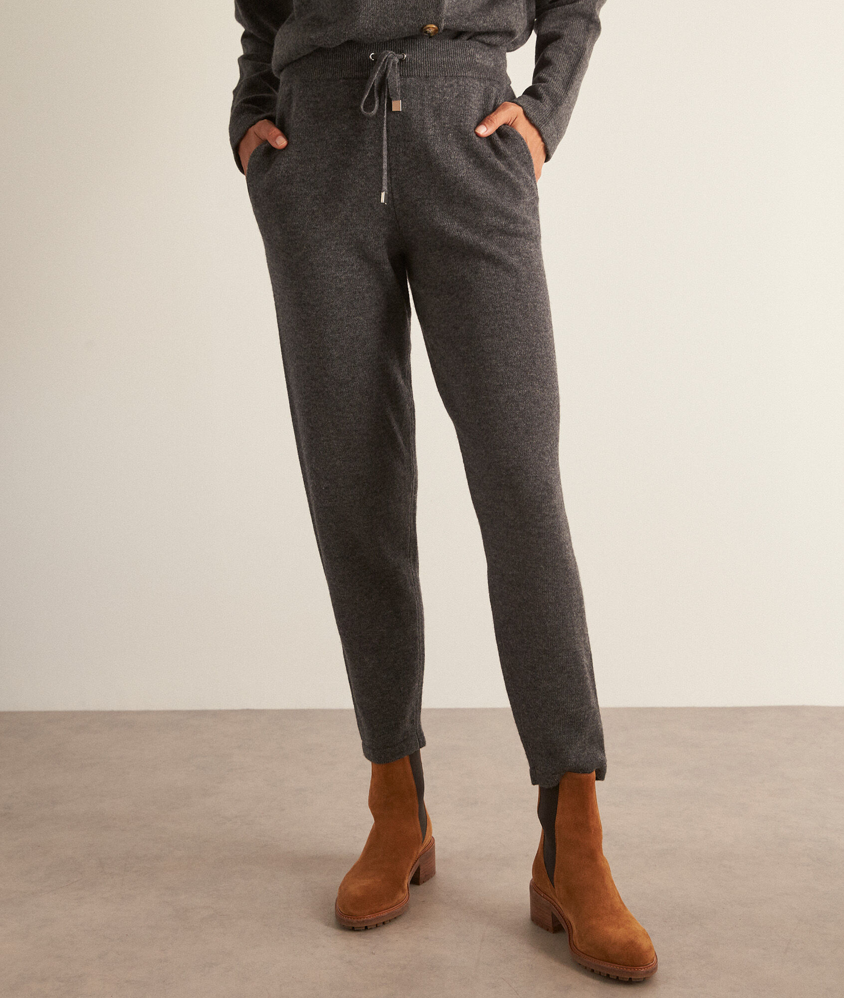 wool joggers womens