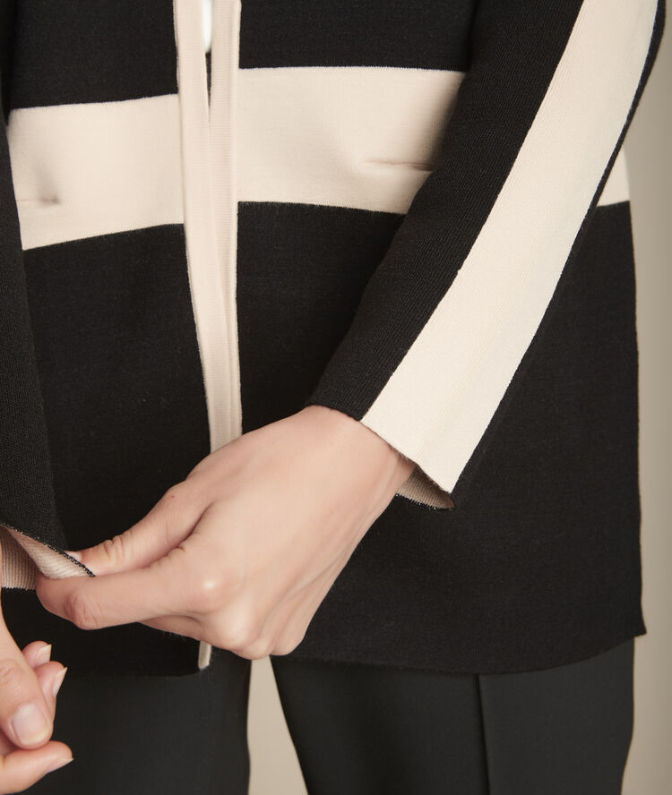 Feerie two-tone knitted jacket black.