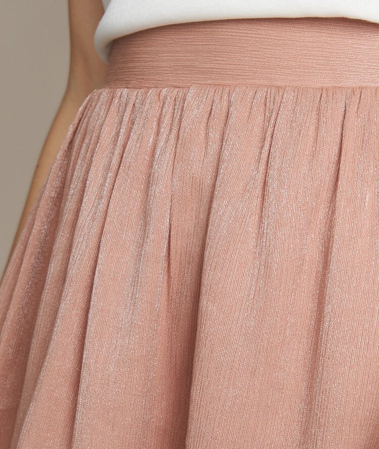 Bisou shimmering pleated skirt blotting paper.