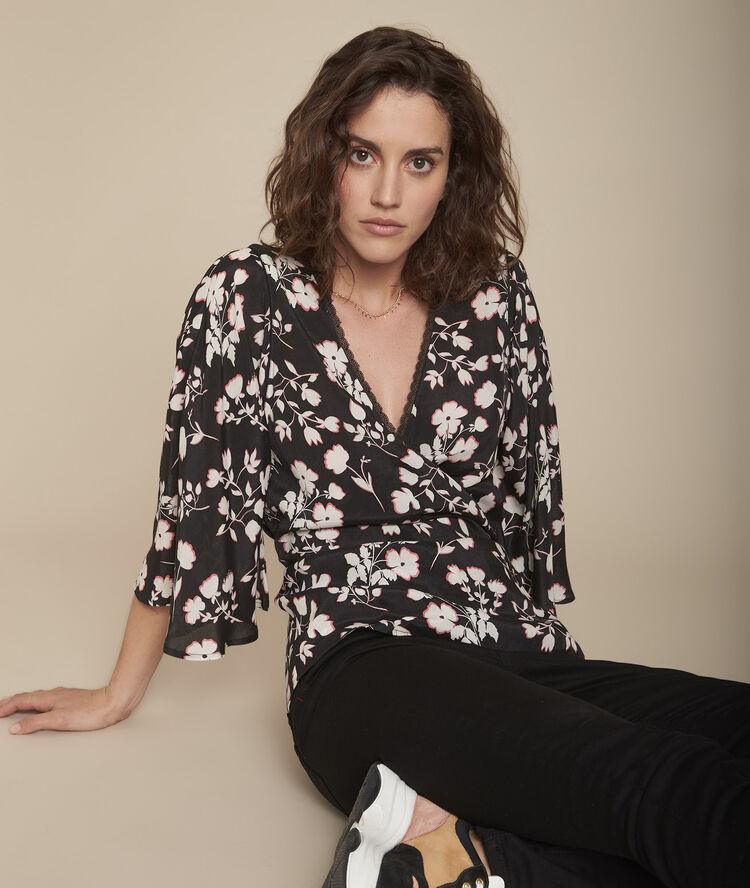 Milan black kimono blouse with floral print and lace detail black.