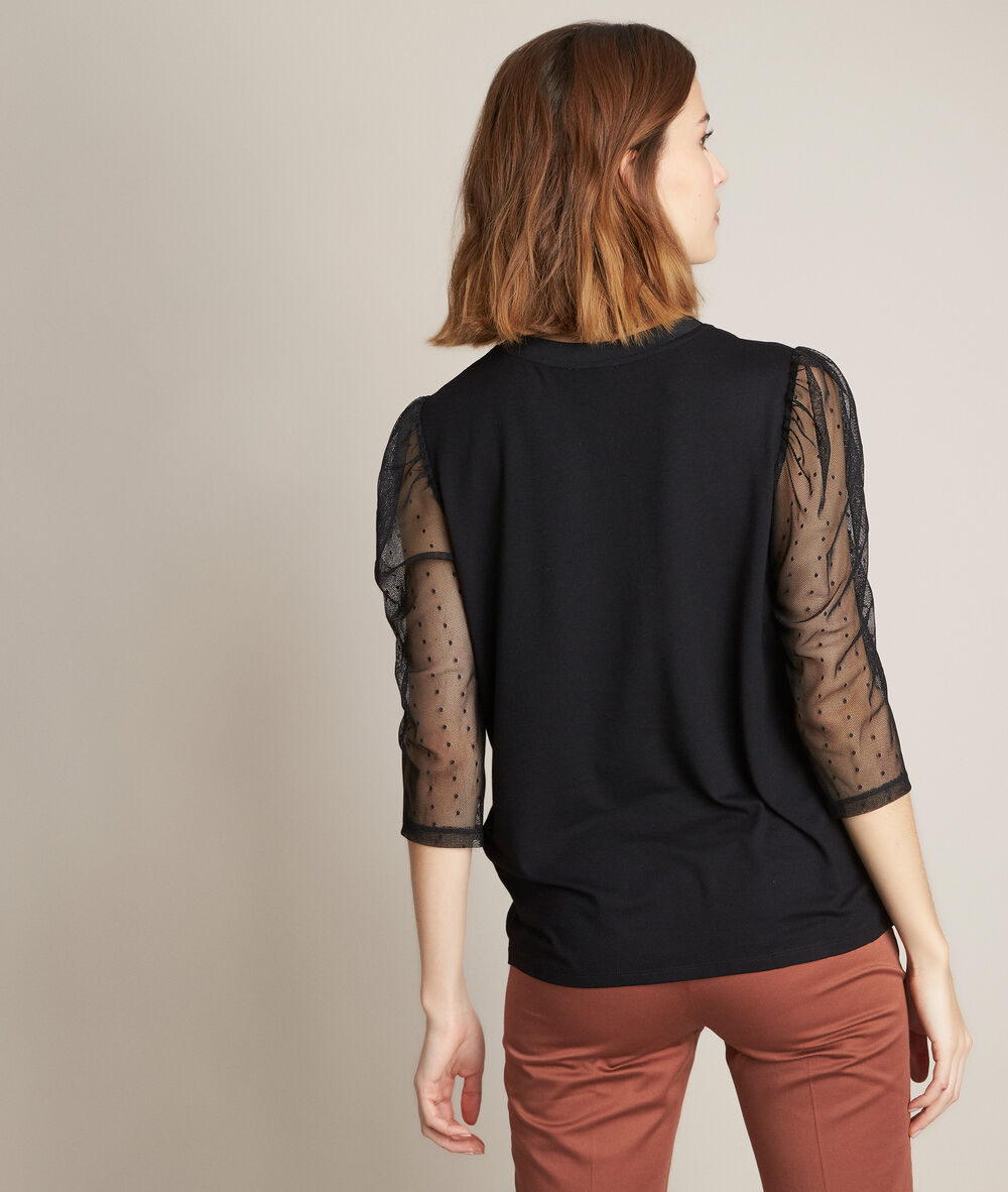 Rezi lace t-shirt black.