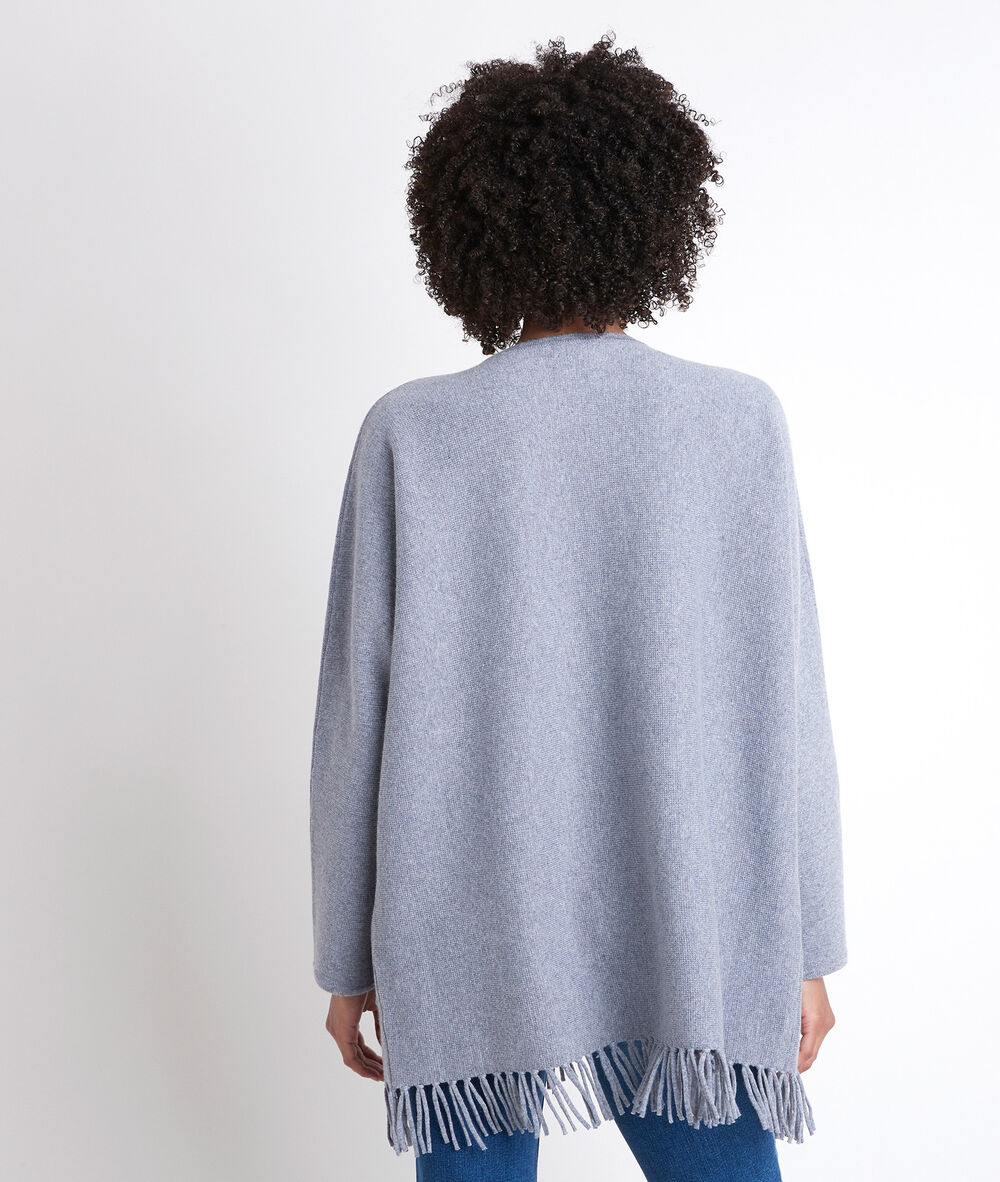 Roxie grey knitted jacket with tassels gris perle.