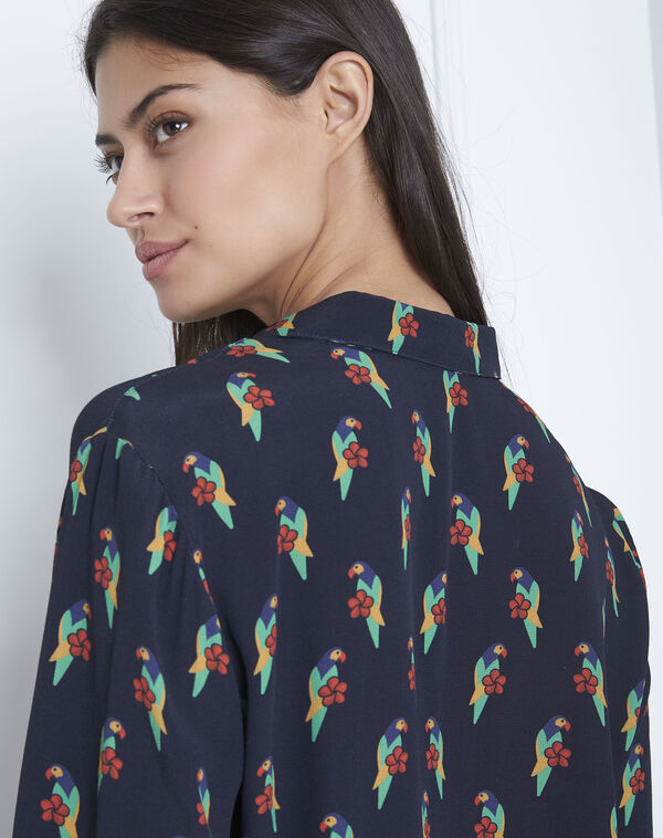 Ravel black shirt with parrot print navy.
