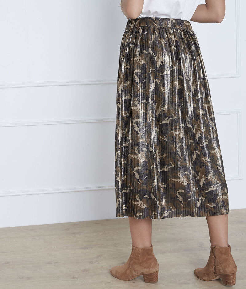 Sable pleated camo print skirt kaki.