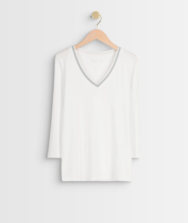 Calypso white t-shirt with decorative neckline white.