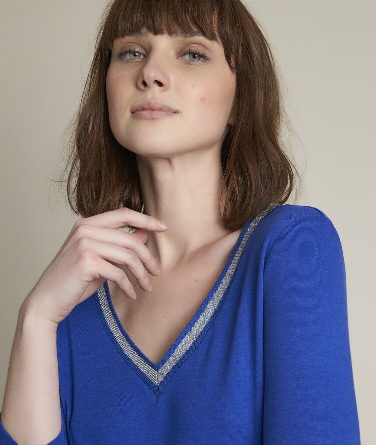 Calypso blue t-shirt with decorative collar cobalt blue.