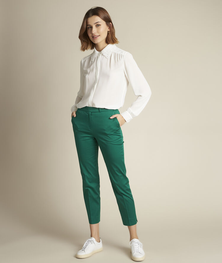Elina shirt with decorative collar ecru.