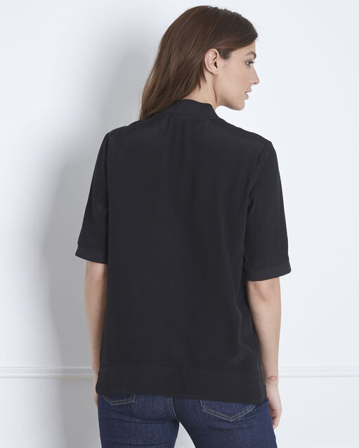 Virginie black v-neck flowing blouse black.