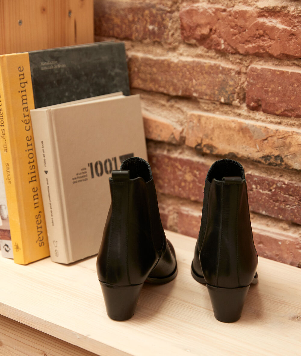 Vera black leather ankle boots noir.