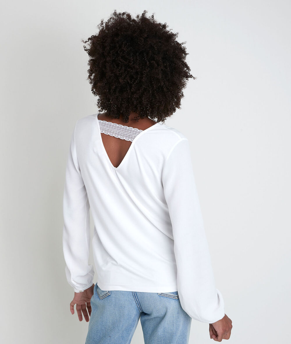 Wilson ecru dual-fabric v-neck top ecru.