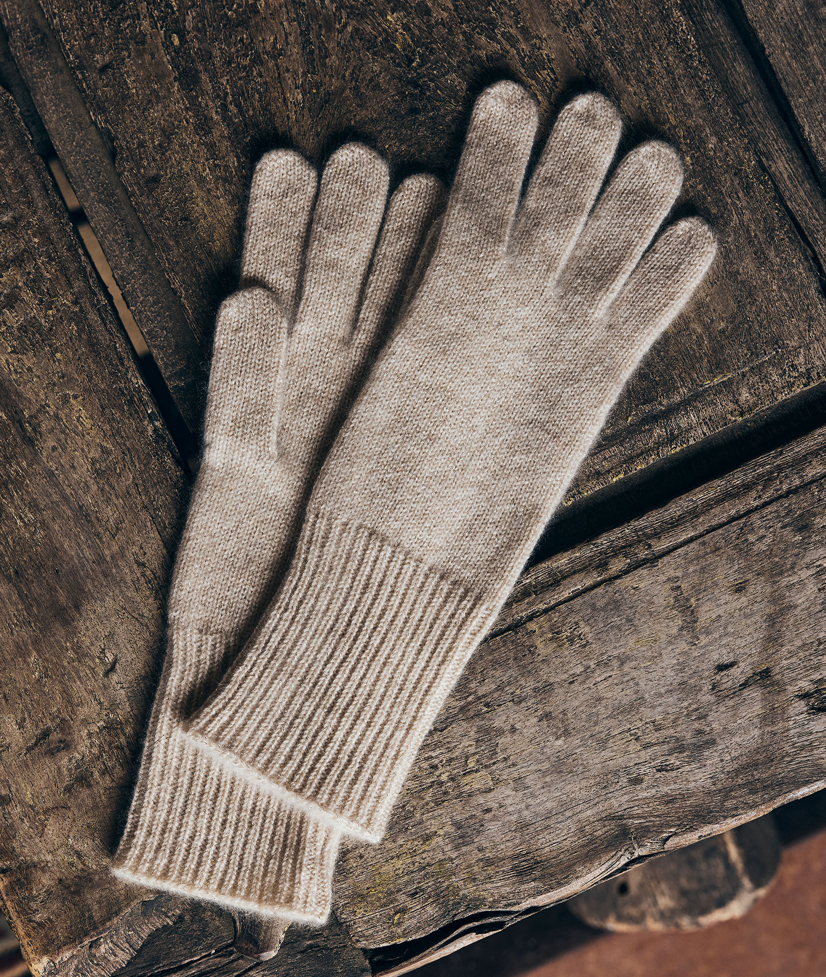 cashmere recycled gloves