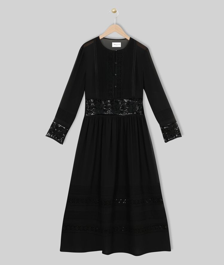 Charlotte long lace dress black.