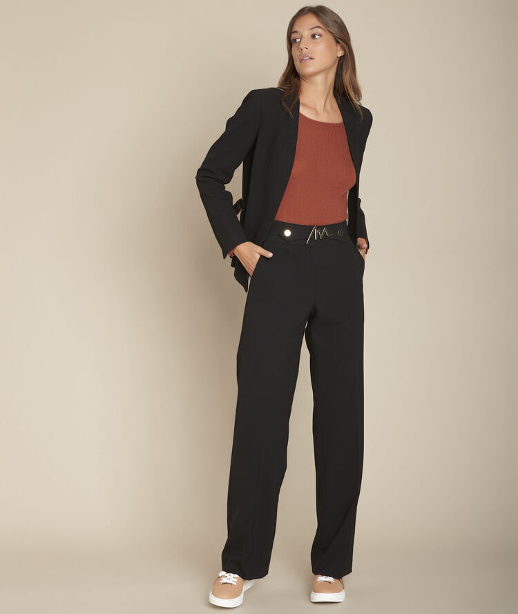 Benoite microfibre jacket with double ring buckles black.