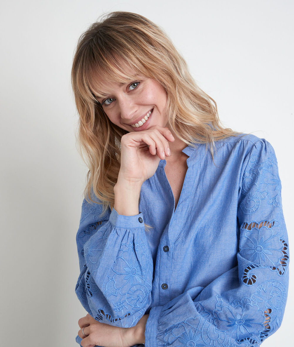 Tori embroidered blouse ciel.