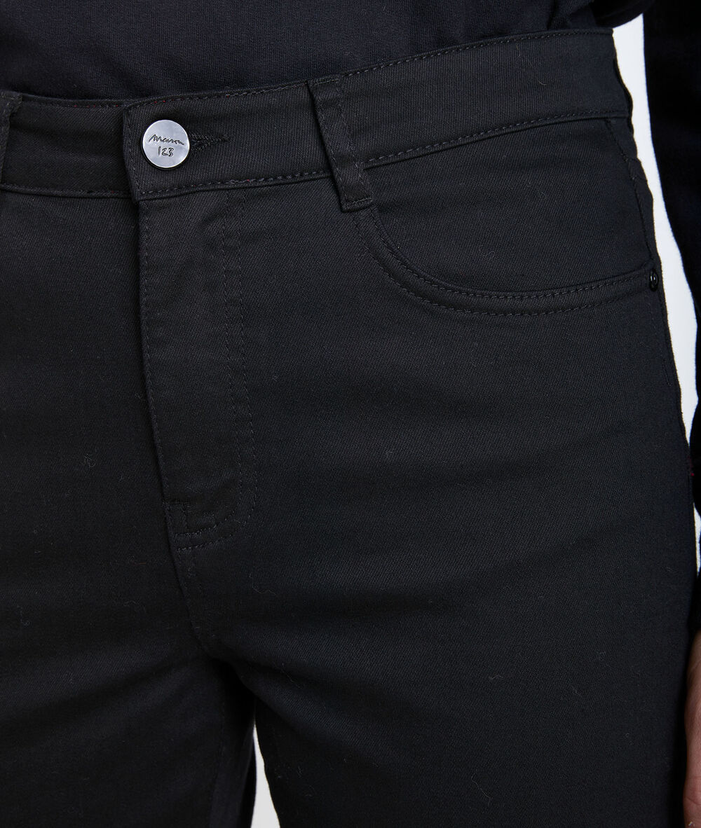 Suzy, the iconic black slim-fit jeans black.
