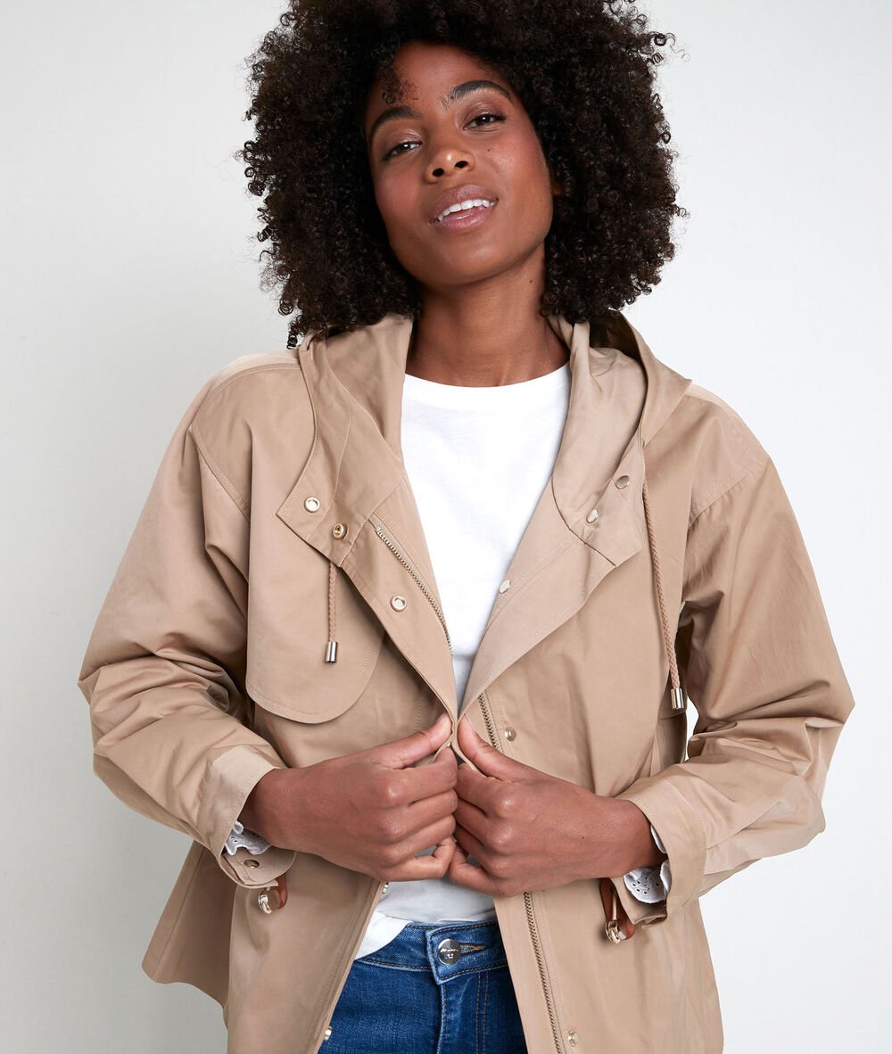Nada camel short parka camel.