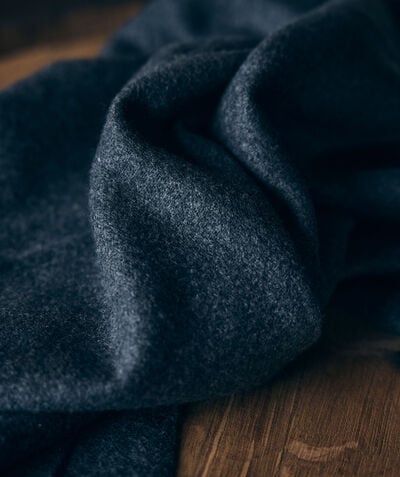 Runi fine and soft grey scarf PhotoZ | 1-2-3