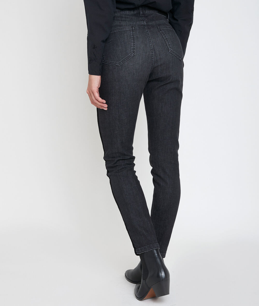Petra 7/8 slim velvet jeans noir.