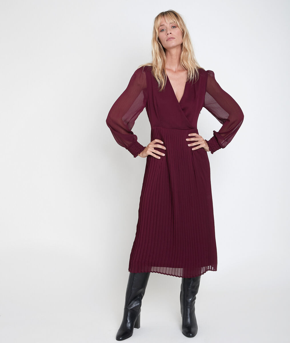 Caresse garnet pleated maxi dress  PhotoZ | 1-2-3