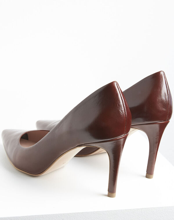 Kelly pointed toe high heels in brown leather terracotta.